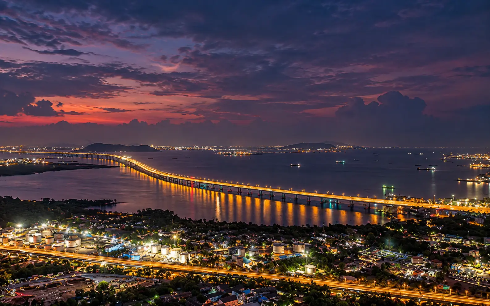 Actual view of the eastern bay from the site